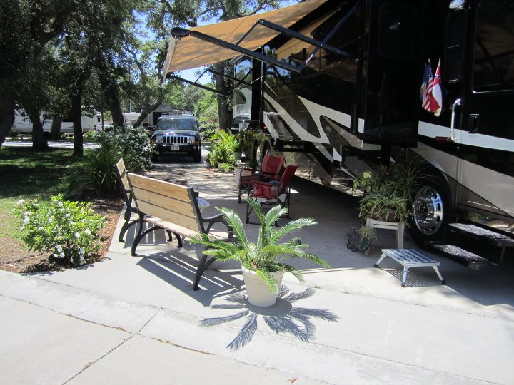 Travel Tuesday Featured Destination – Majestic Oaks RV Resort
