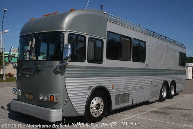 Throwback Thursday Vintage RV: 1960 Crown Coach