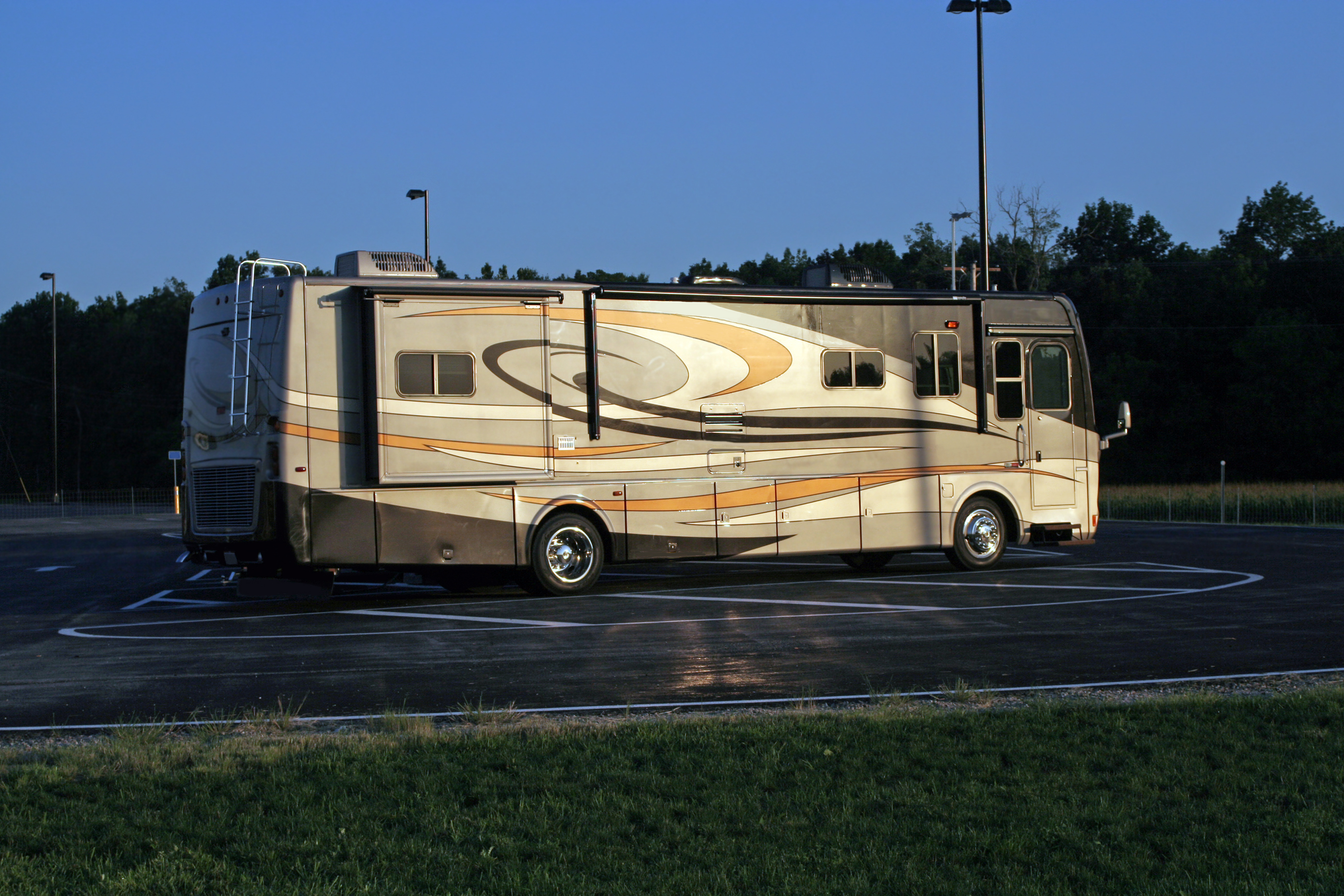 4 Last-Resort Parking Ideas for your RV
