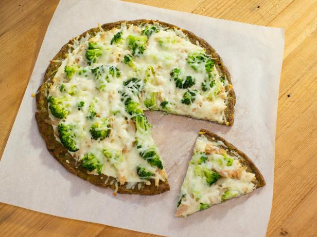 broccoli tot pizza
