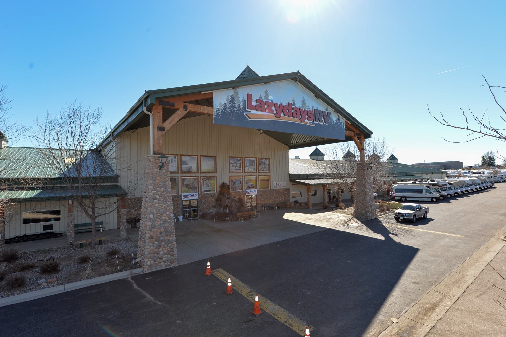 Featured Dealer: Lazydays RV