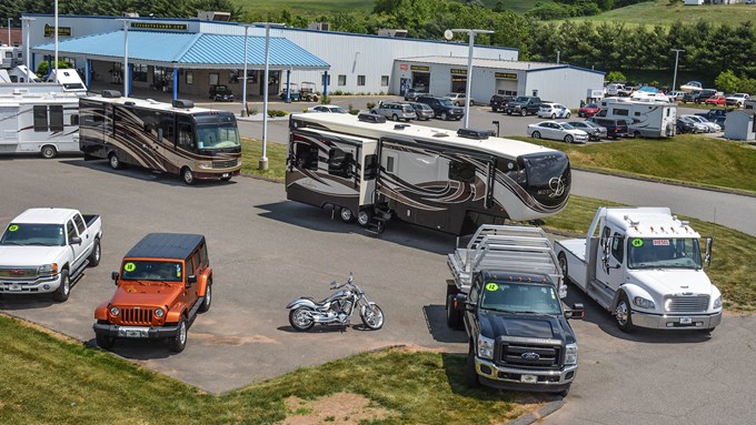 Featured Dealer: Lee’s Auto and RV Ranch