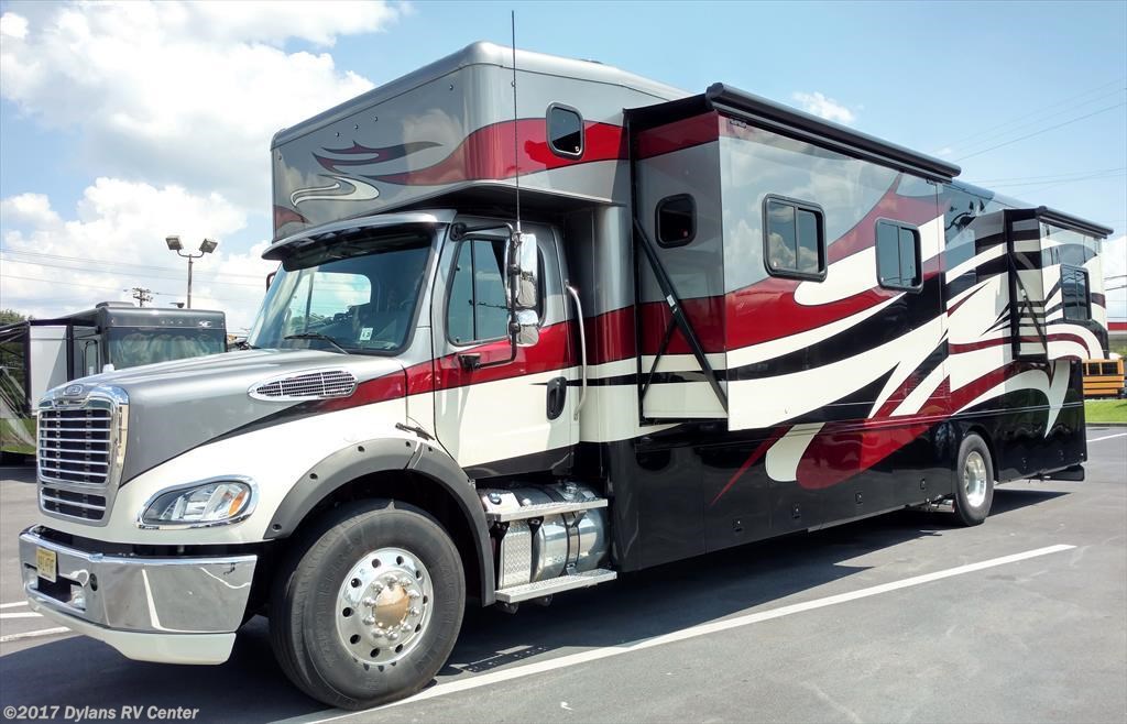 RV Find of the Week: 2015 Show Hauler MotorCoach 40GLS