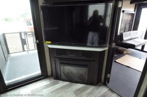 2018 Heartland RV Road Warrior RW427