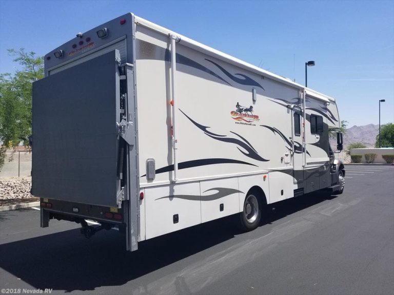 Find of the Week 2008 EnduraMax Gladiator Class C Toy Hauler RV