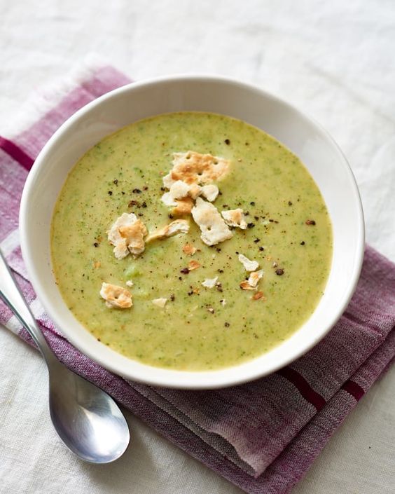 Broccoli and Cheese slow cooker soup