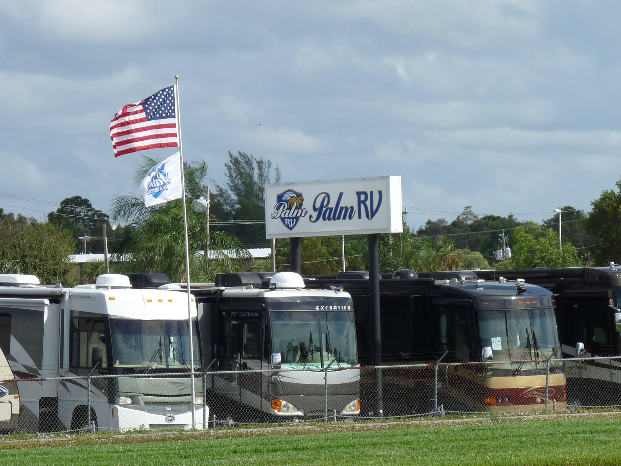 Featured Dealer: Palm RV