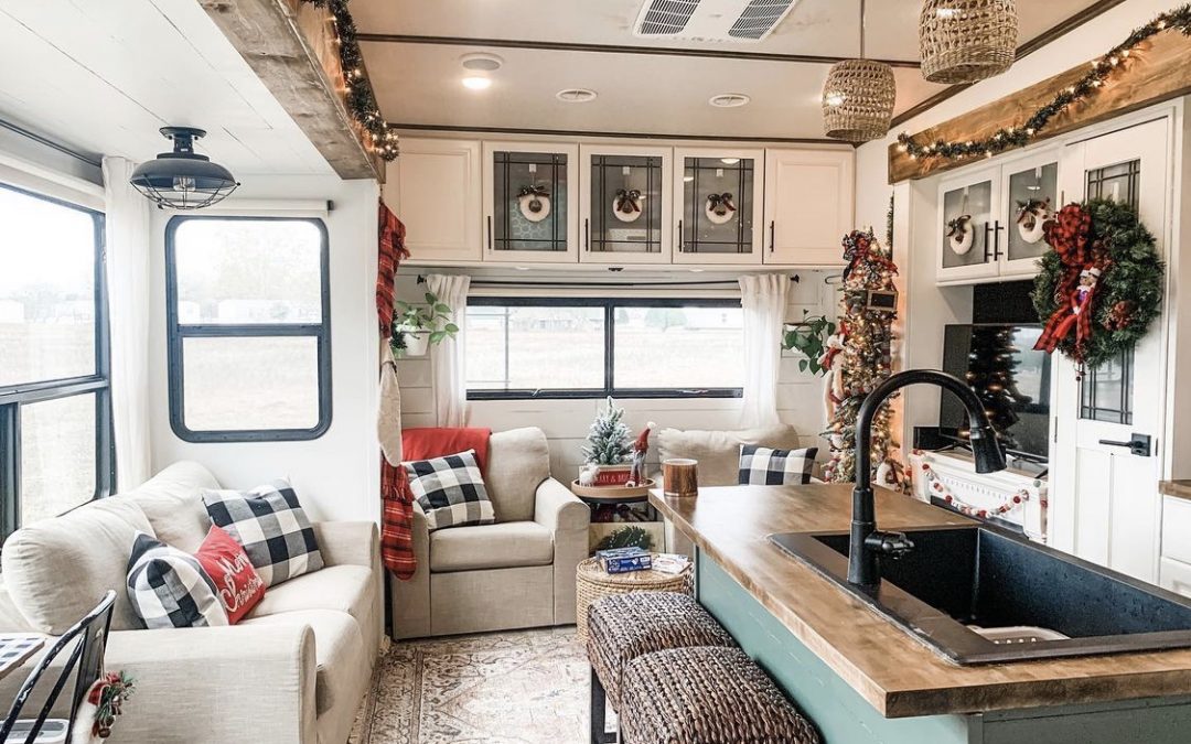Holiday RV Decor Inspiration