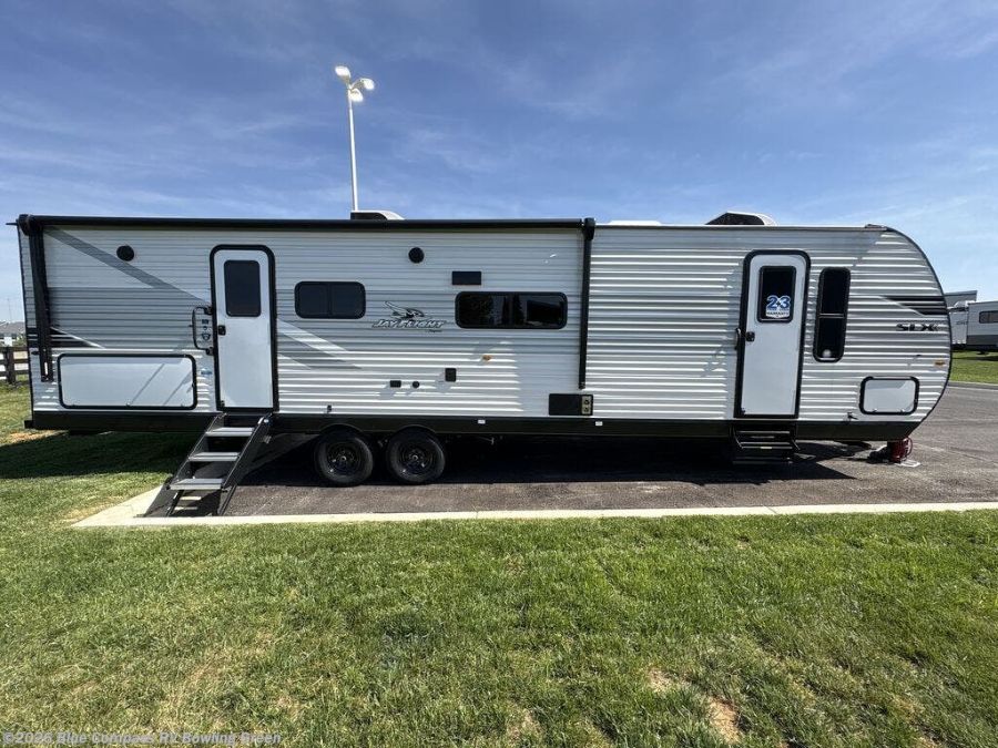 Jayco Jay Flight on the grass