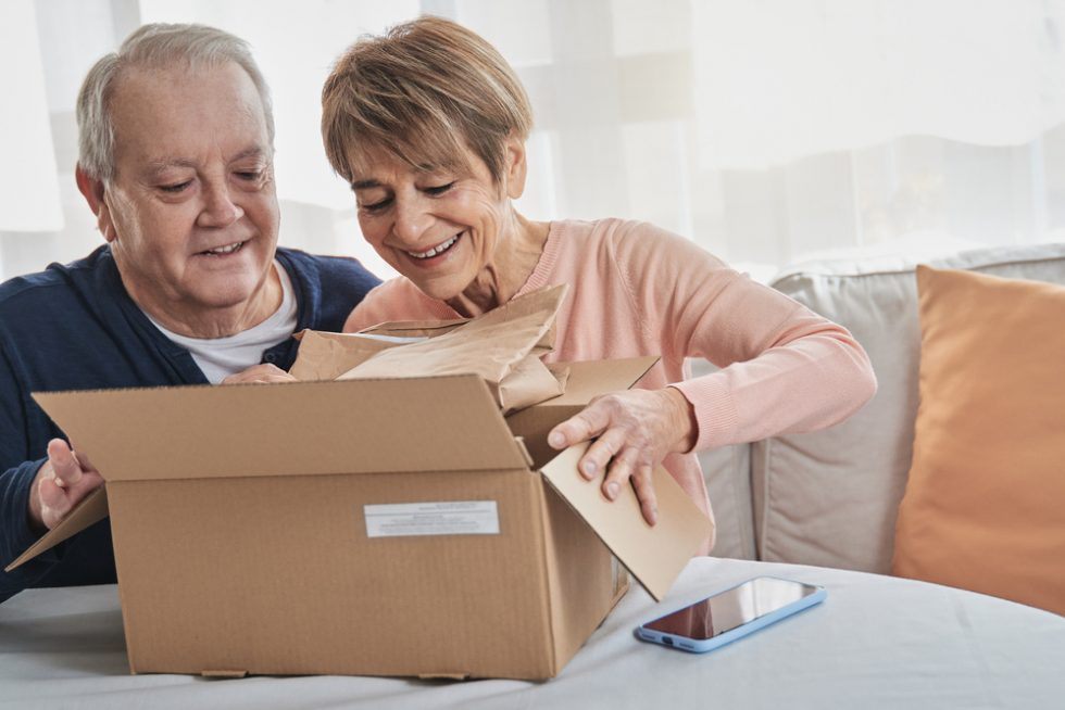 Pros and Cons of RV Mail Forwarding Services & Post Options