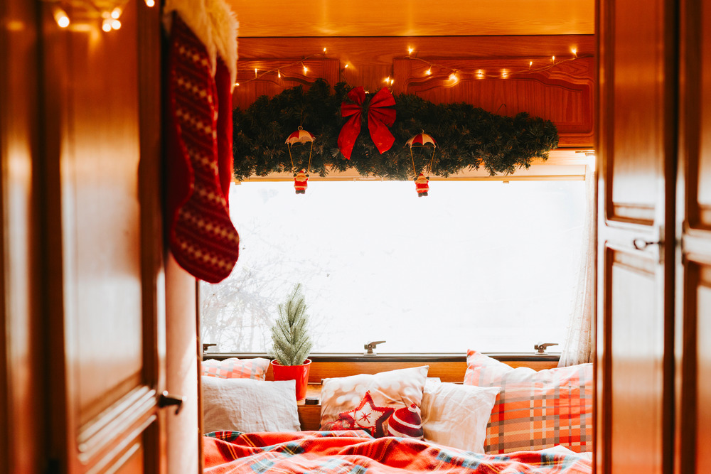 cozy bedroom holiday decor