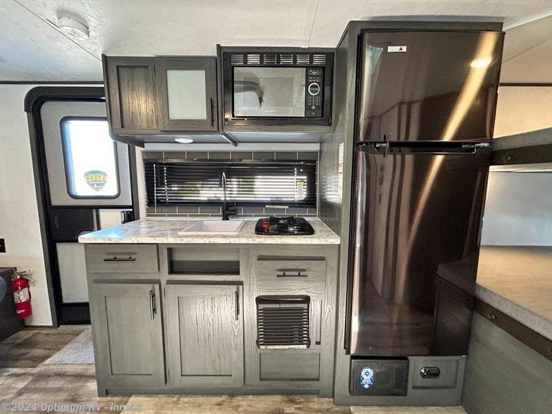 inside view of an affordable rv from Dutchmen 