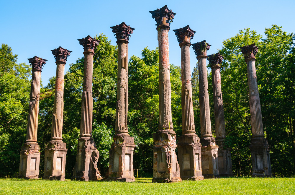 Windsor Ruins in a beautiful small town Windsor Ruins in Mississippi