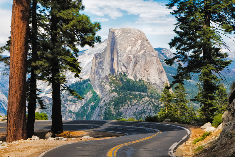 a picture of a road going through Yosemite National Park