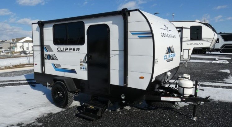 Coachmen Clipper on lot