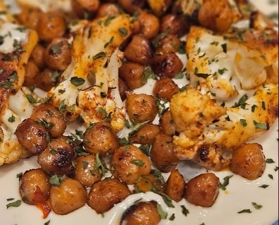Cooked and seasoned legumes. 